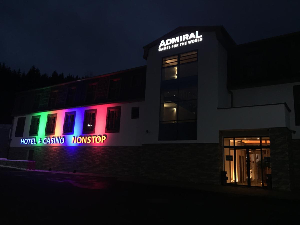 Casino&Hotel Admiral Strážný Esterno foto